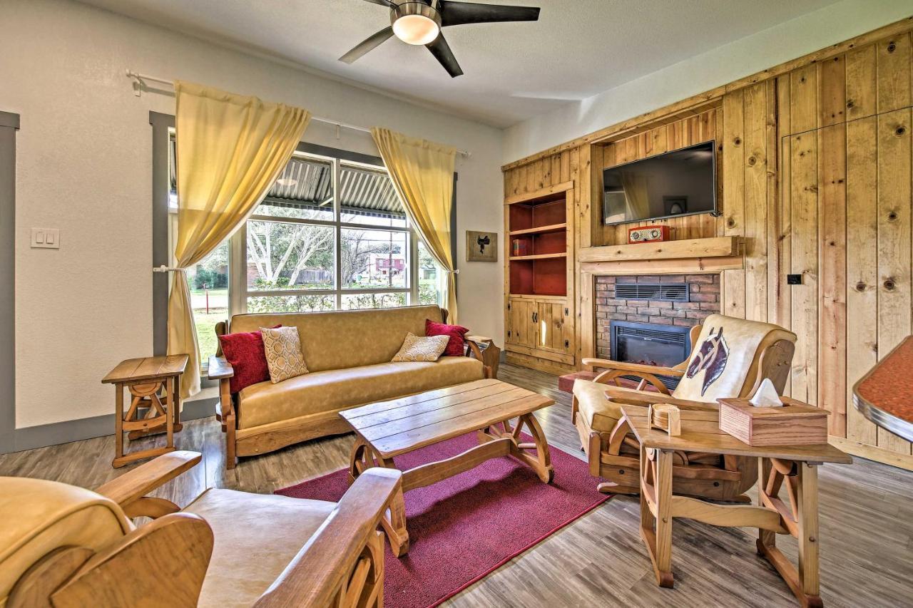 Remodeled Retro Home With Deck, Walk To Main Street! Blanco エクステリア 写真
